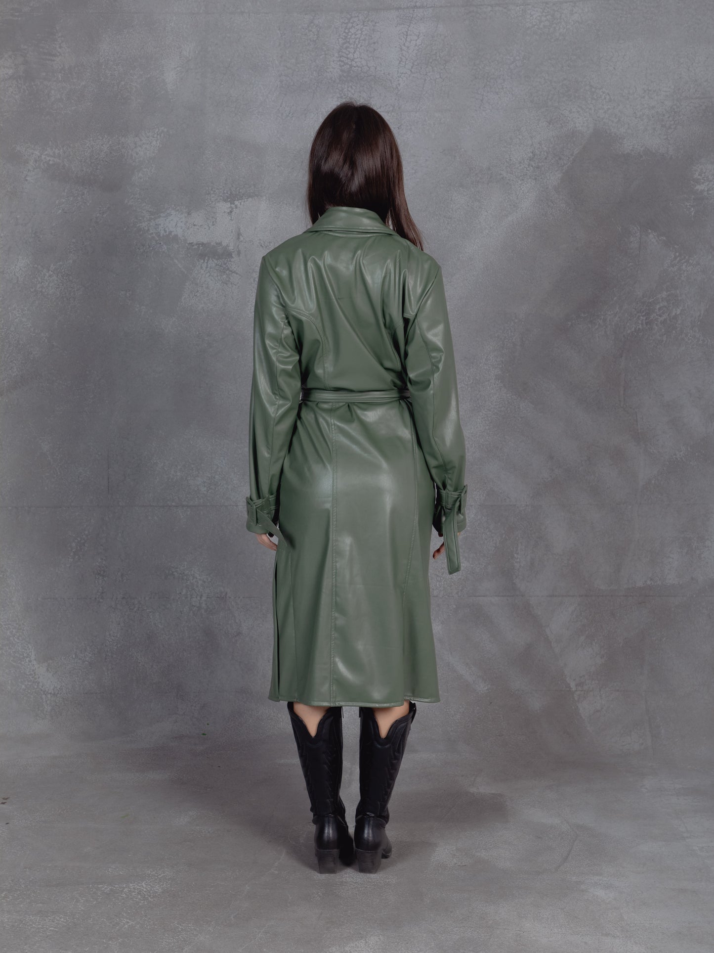 Trench Mode Coat
